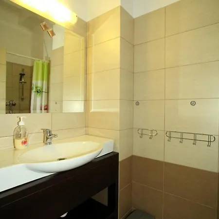 Eko-pokoje W Krynicy Morskiej-piaski W Osrodku Kolonijnym 3* Nowa Karczma (Nowy Dwor Gdanski)