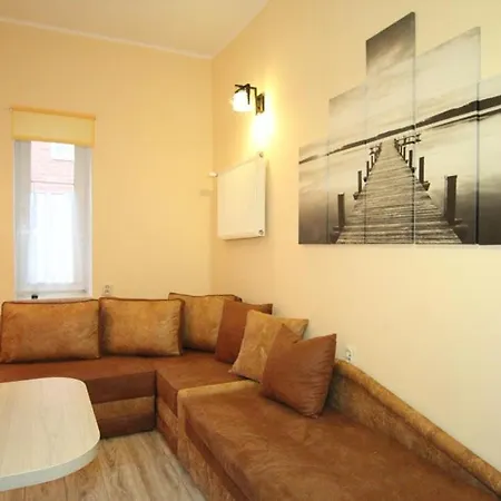 Eko-pokoje W Krynicy Morskiej-piaski W Osrodku Kolonijnym Gasthuis