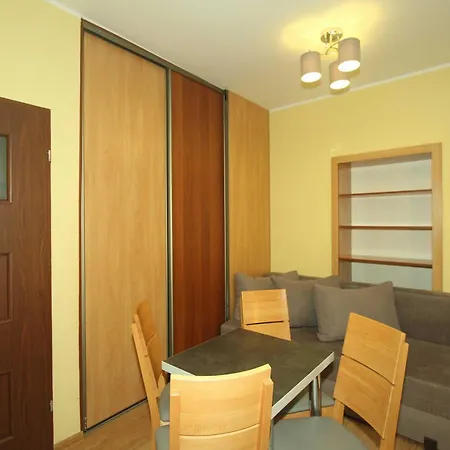 Eko-pokoje W Krynicy Morskiej-piaski W Osrodku Kolonijnym 3*