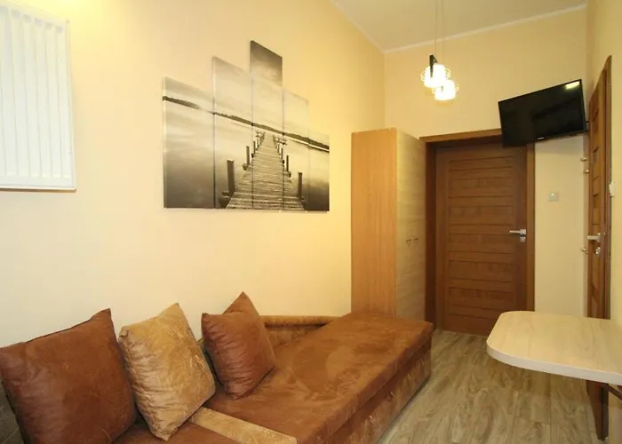 Eko-pokoje W Krynicy Morskiej-piaski W Osrodku Kolonijnym Konukevi Nowa Karczma (Nowy Dwor Gdanski)