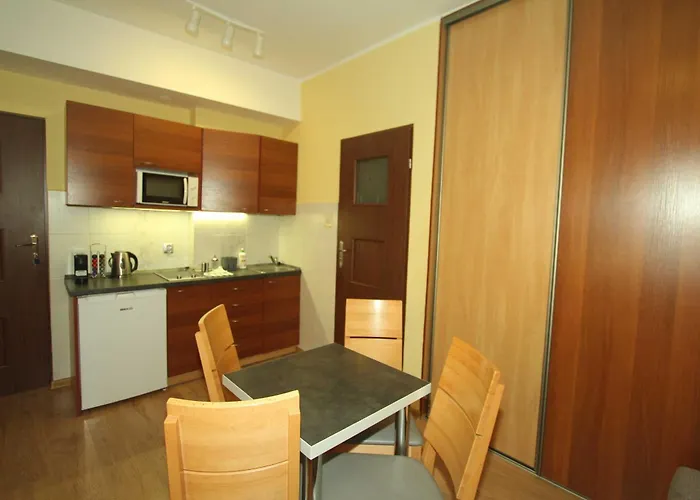 Eko-pokoje W Krynicy Morskiej-piaski W Osrodku Kolonijnym Nowa Karczma (Nowy Dwor Gdanski)